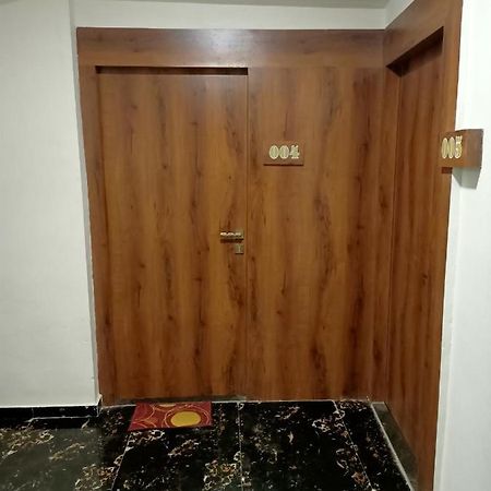 Hotel Riviera Residency Thane Bagian luar foto