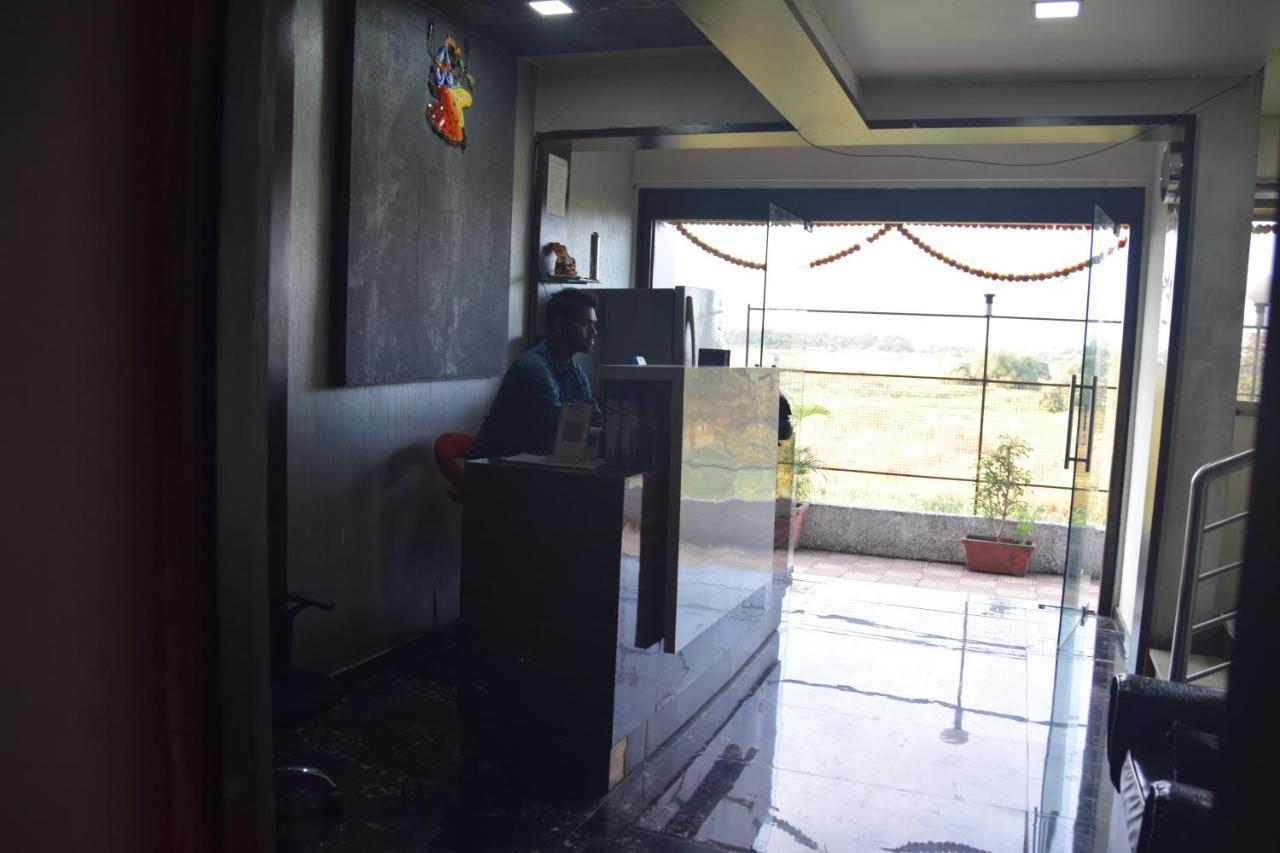 Hotel Riviera Residency Thane Bagian luar foto