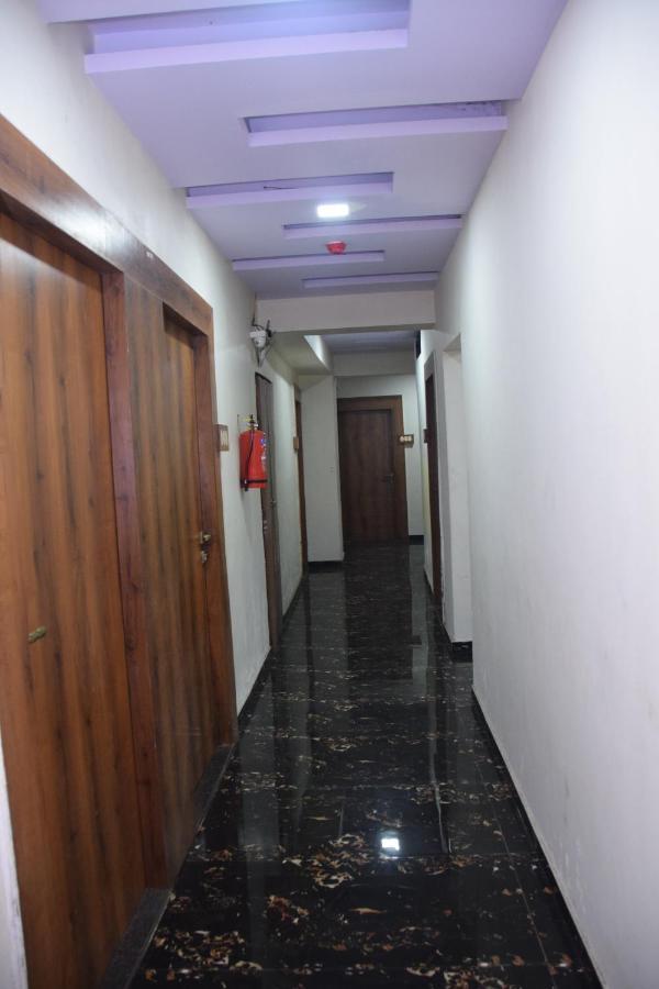 Hotel Riviera Residency Thane Bagian luar foto