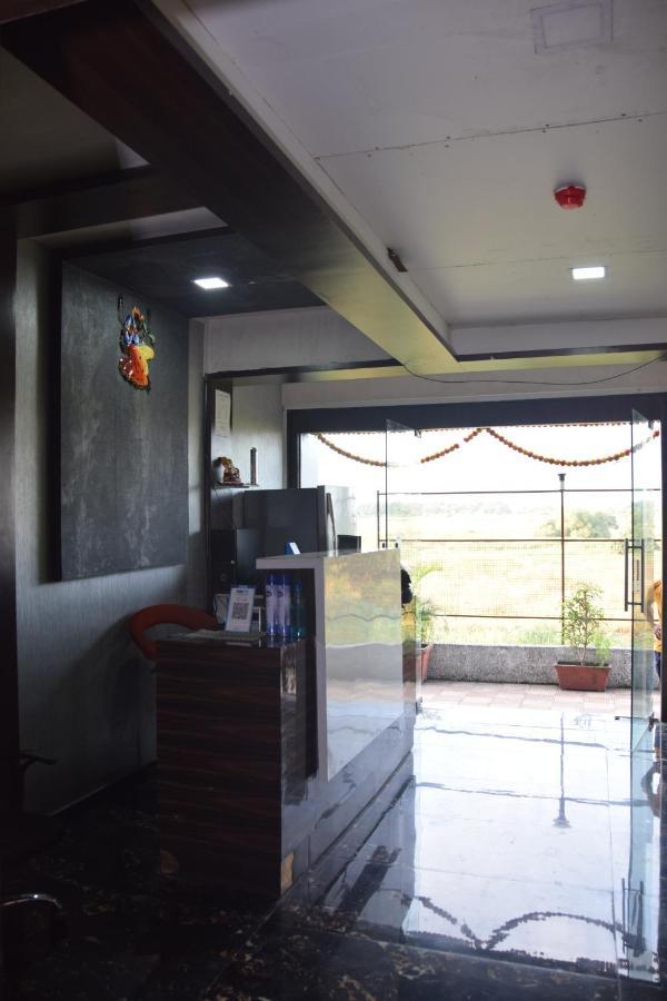 Hotel Riviera Residency Thane Bagian luar foto