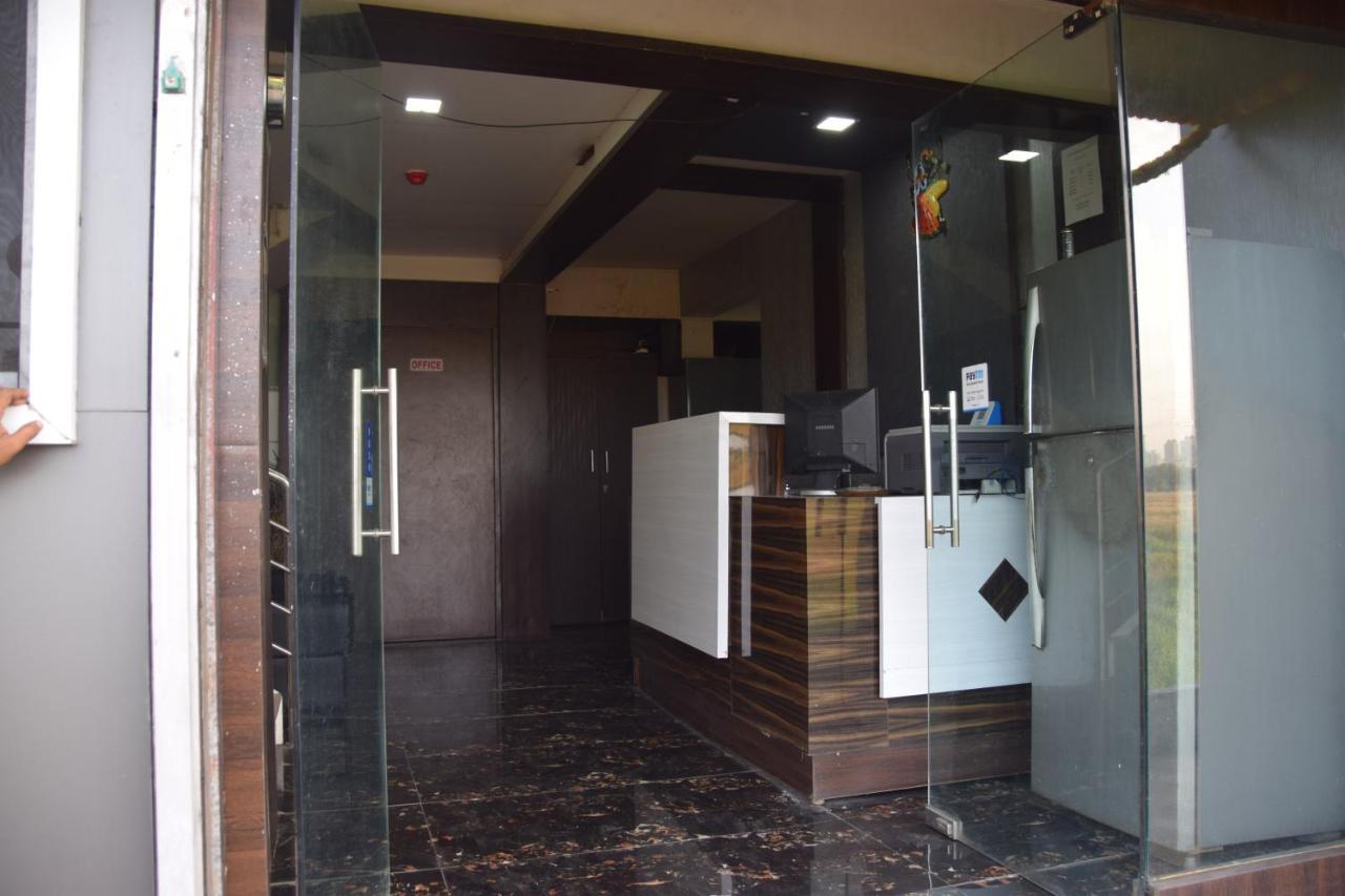 Hotel Riviera Residency Thane Bagian luar foto