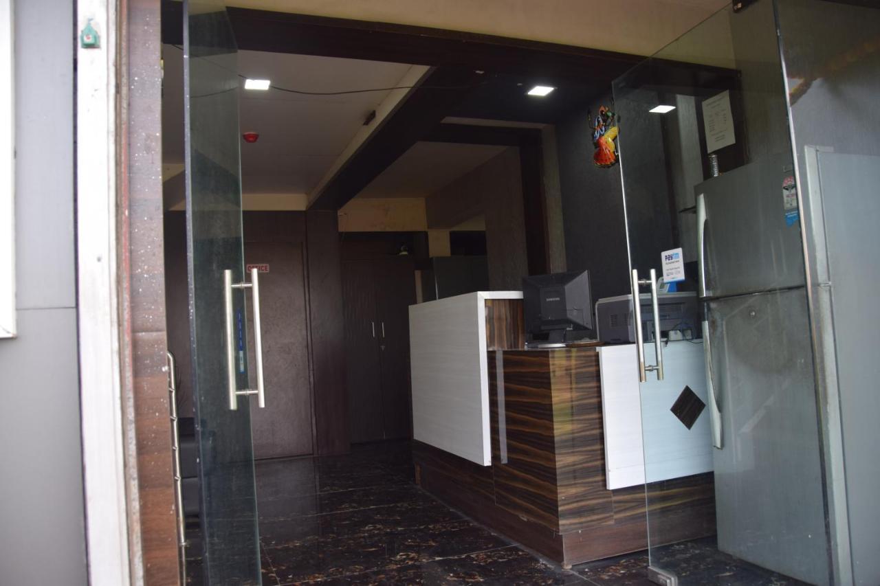 Hotel Riviera Residency Thane Bagian luar foto