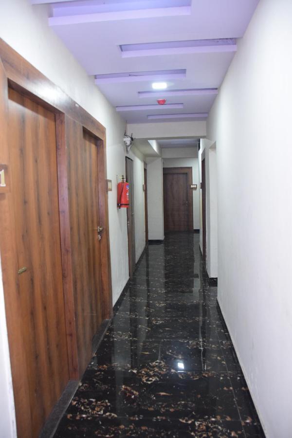 Hotel Riviera Residency Thane Bagian luar foto