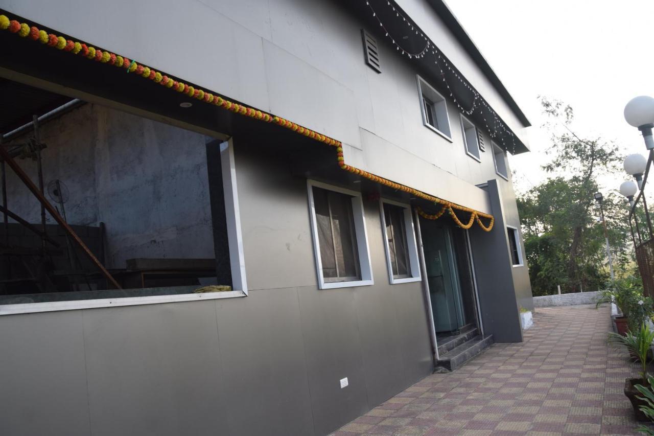 Hotel Riviera Residency Thane Bagian luar foto